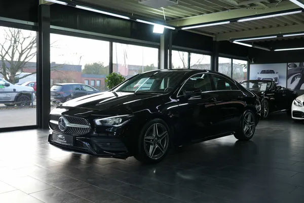 Mercedes-Benz CLA 180 AMG Line