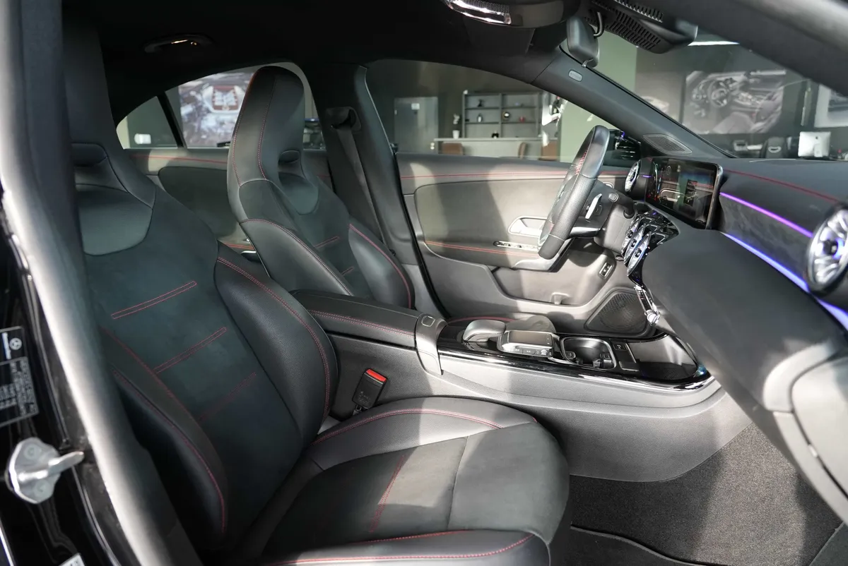 Mercedes-Benz CLA 180 AMG Line - Image 15