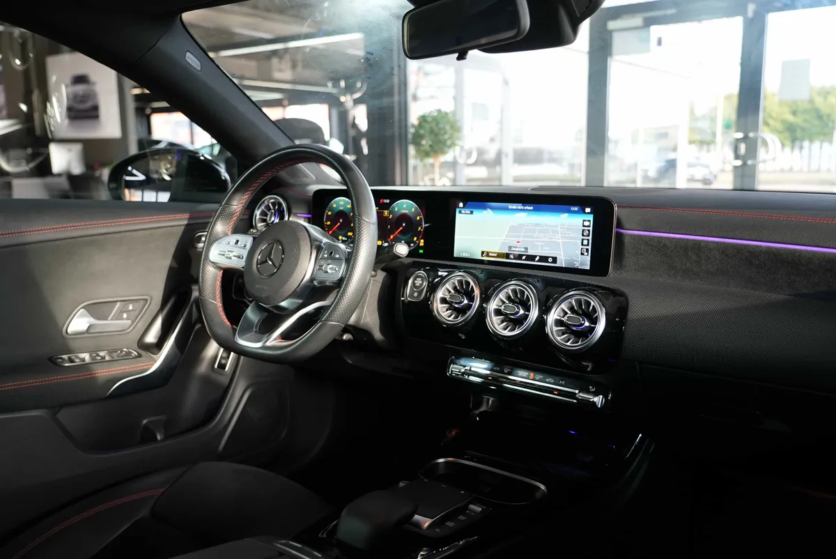 Mercedes-Benz CLA 180 AMG Line - Image 16