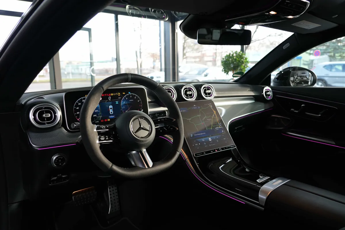 Mercedes-Benz CLE 300 4Matic AMG Line Premium - Image 11