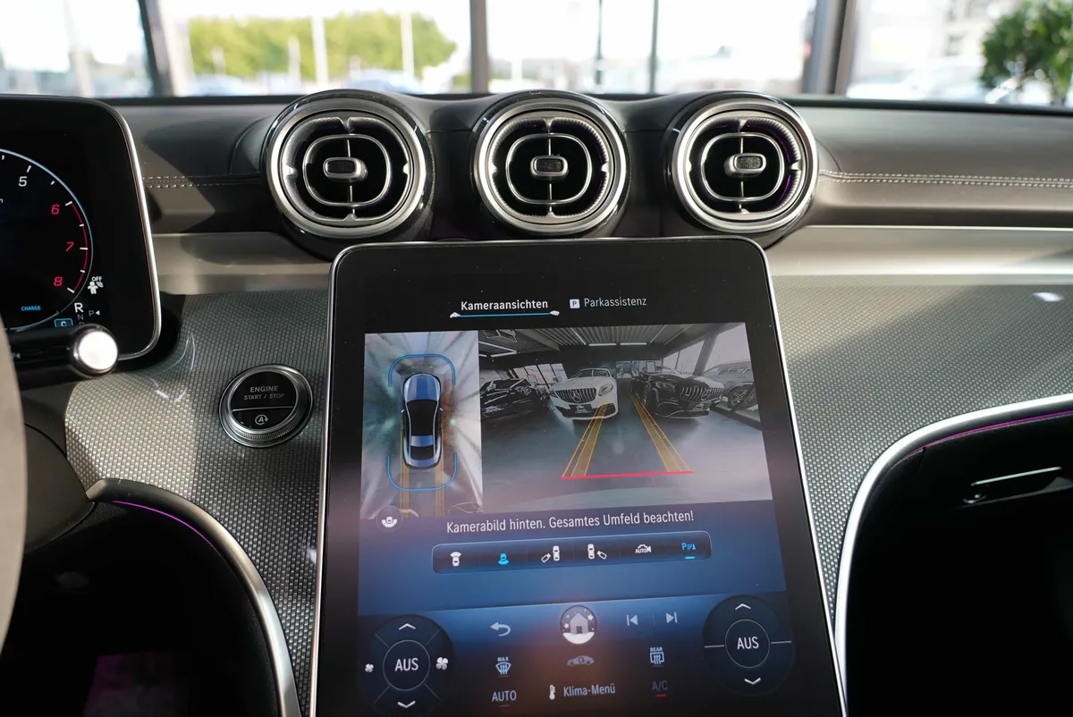 Mercedes-Benz CLE 300 4Matic AMG Line Premium - Image 22