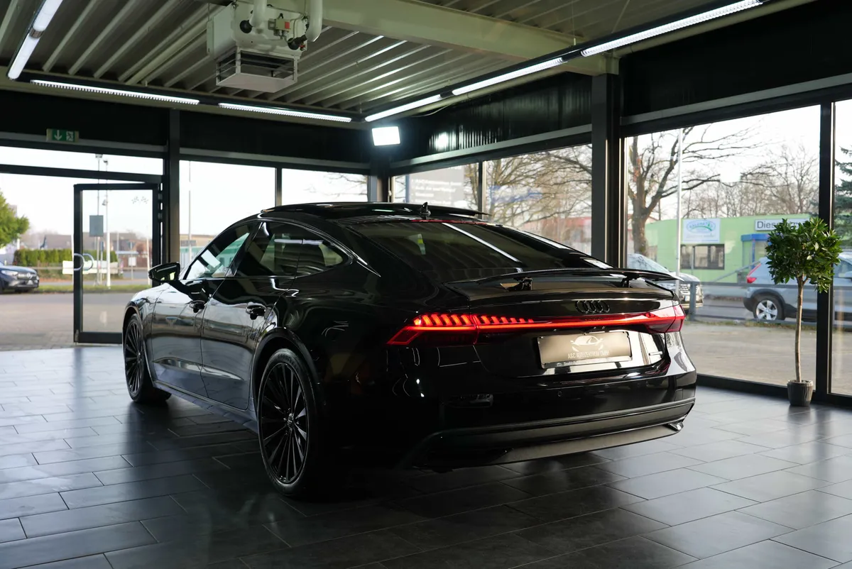 Audi A7 Sportback 55 TFSI Quattro S-Line - Image 3