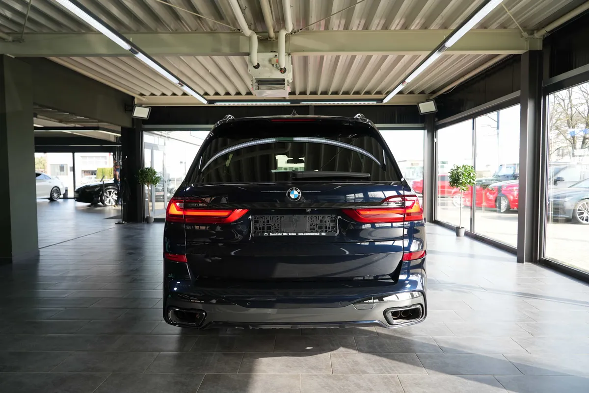 BMW X7 M50i - Image 4