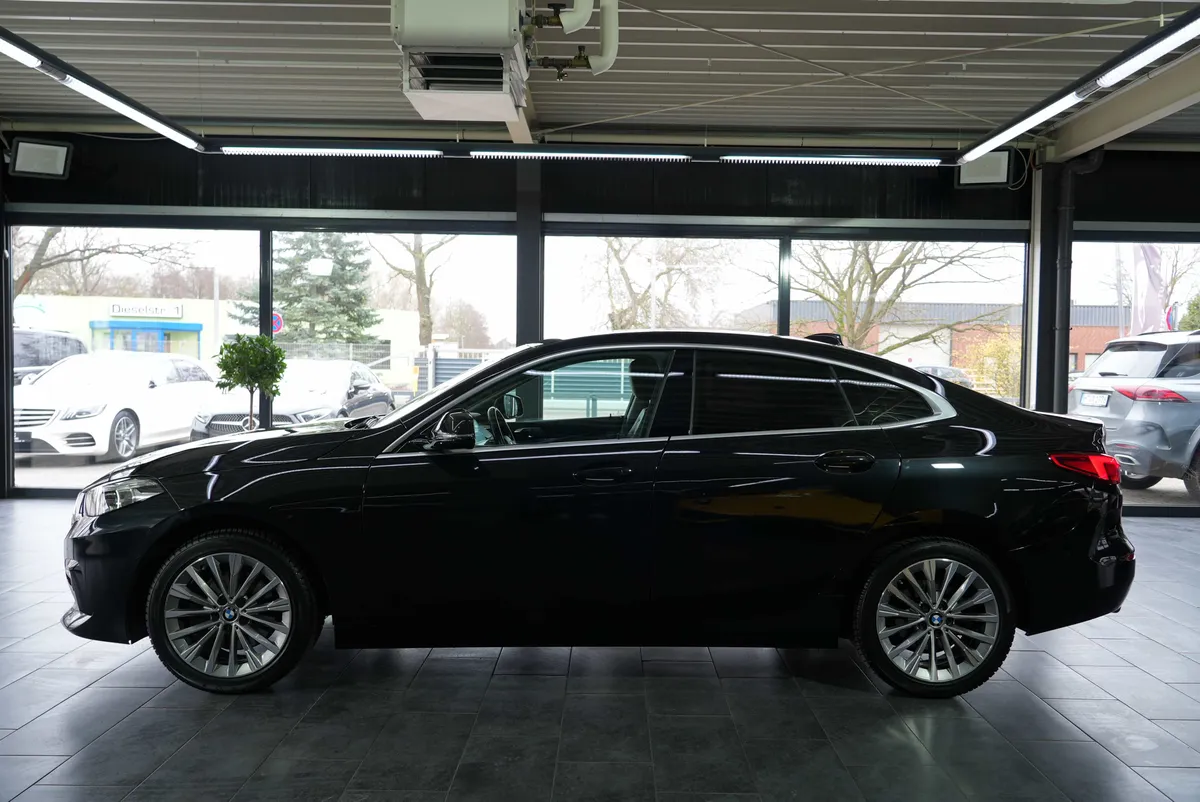 BMW 218i Gran Coupé Luxury Line - Image 2