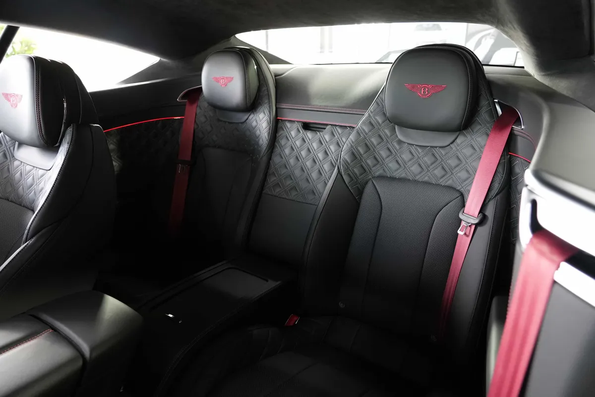 Bentley Continental GT V8 Coupé - Image 13