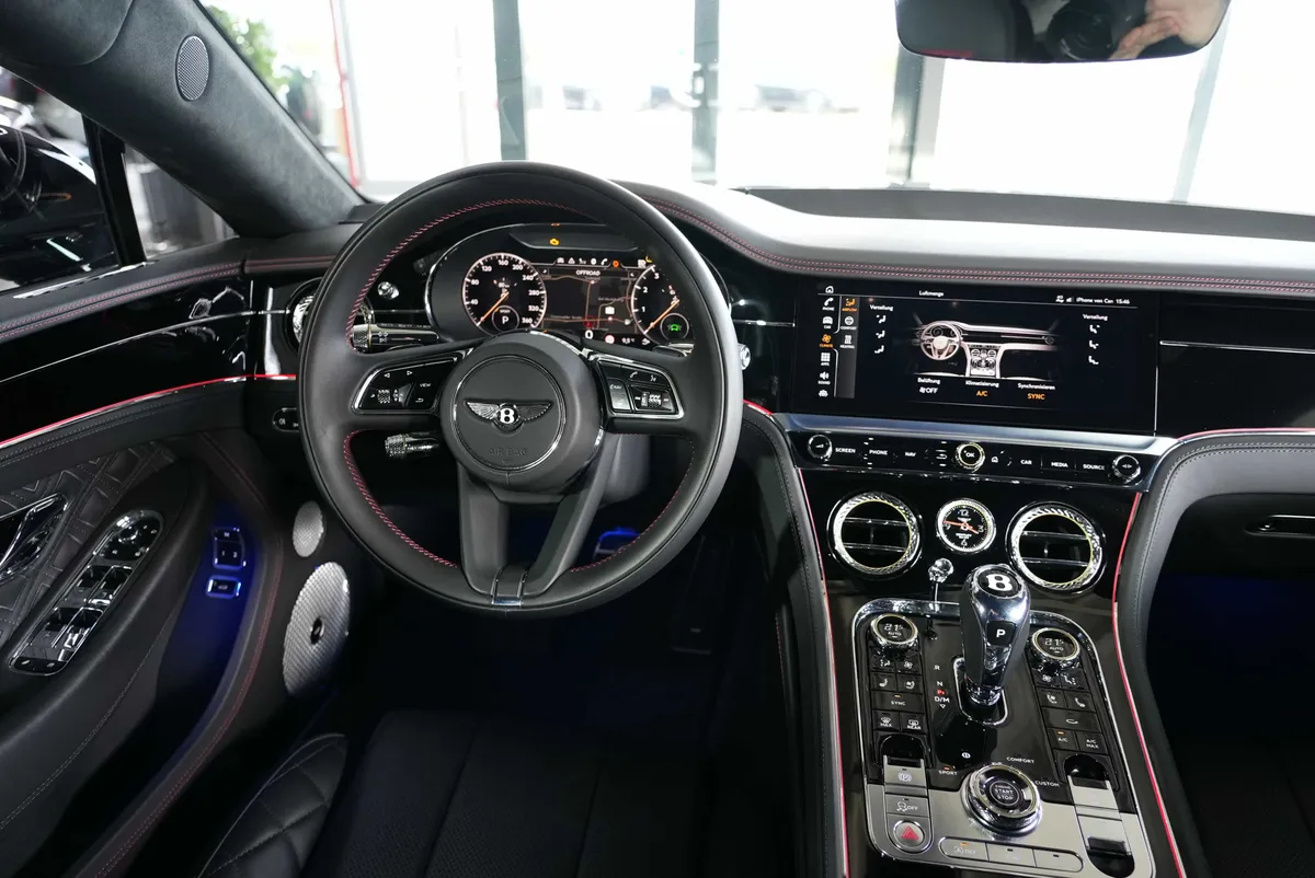 Bentley Continental GT V8 Coupé - Image 16