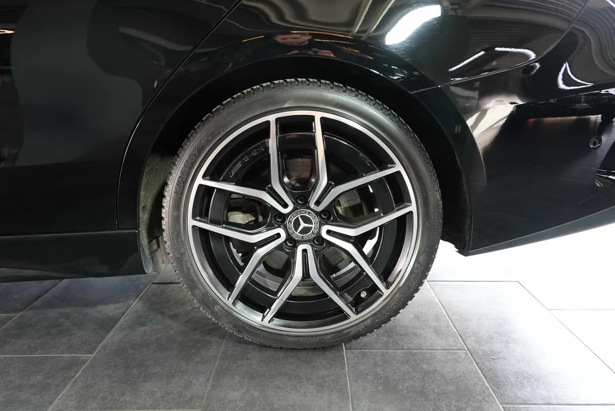 Mercedes-Benz C 300 d AMG Line - Image 8