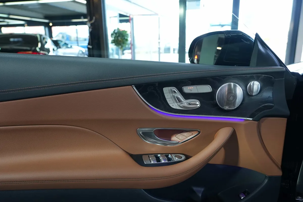 Mercedes-Benz E 450 Coupé 4Matic AMG Line - Image 11