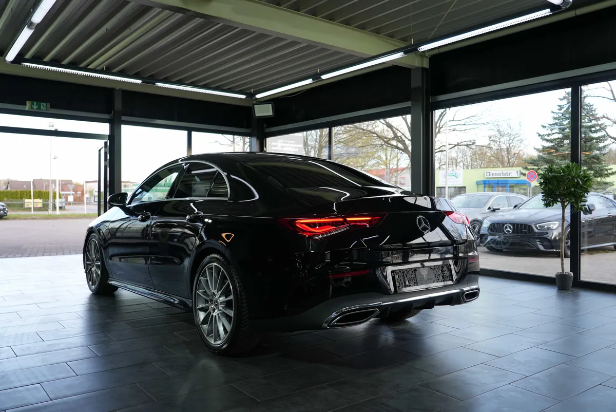 Mercedes-Benz CLA 220 4Matic AMG Line - Image 3