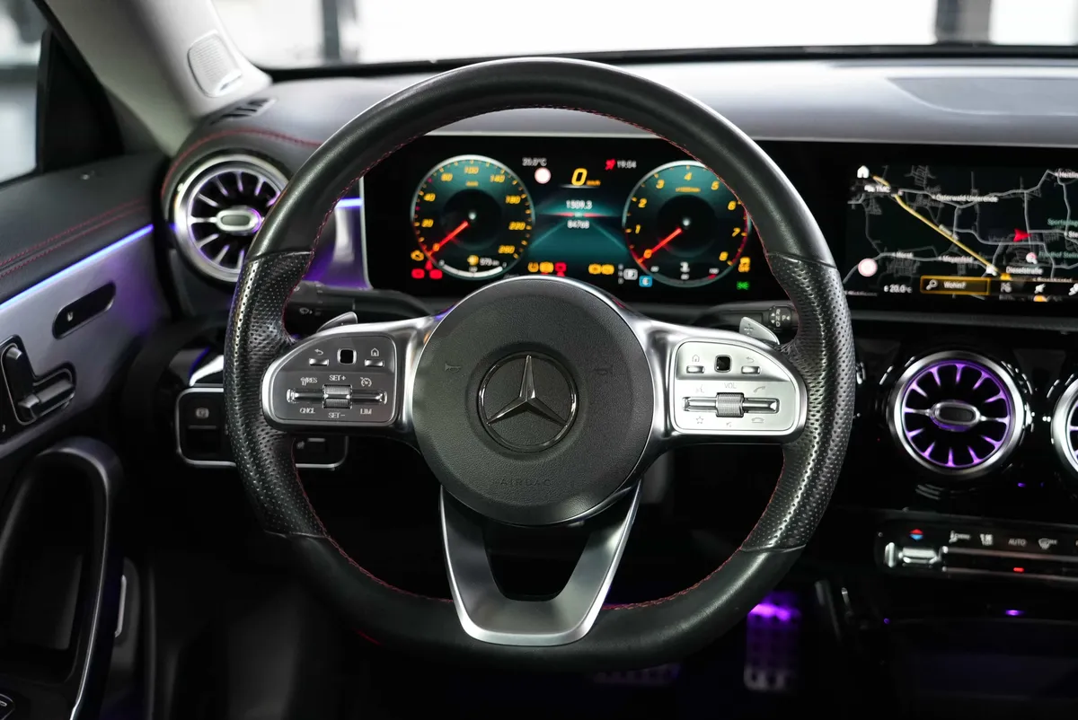 Mercedes-Benz CLA 220 4Matic AMG Line - Image 18
