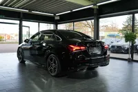 Mercedes-Benz A 200 Limousine AMG Line - Image 3