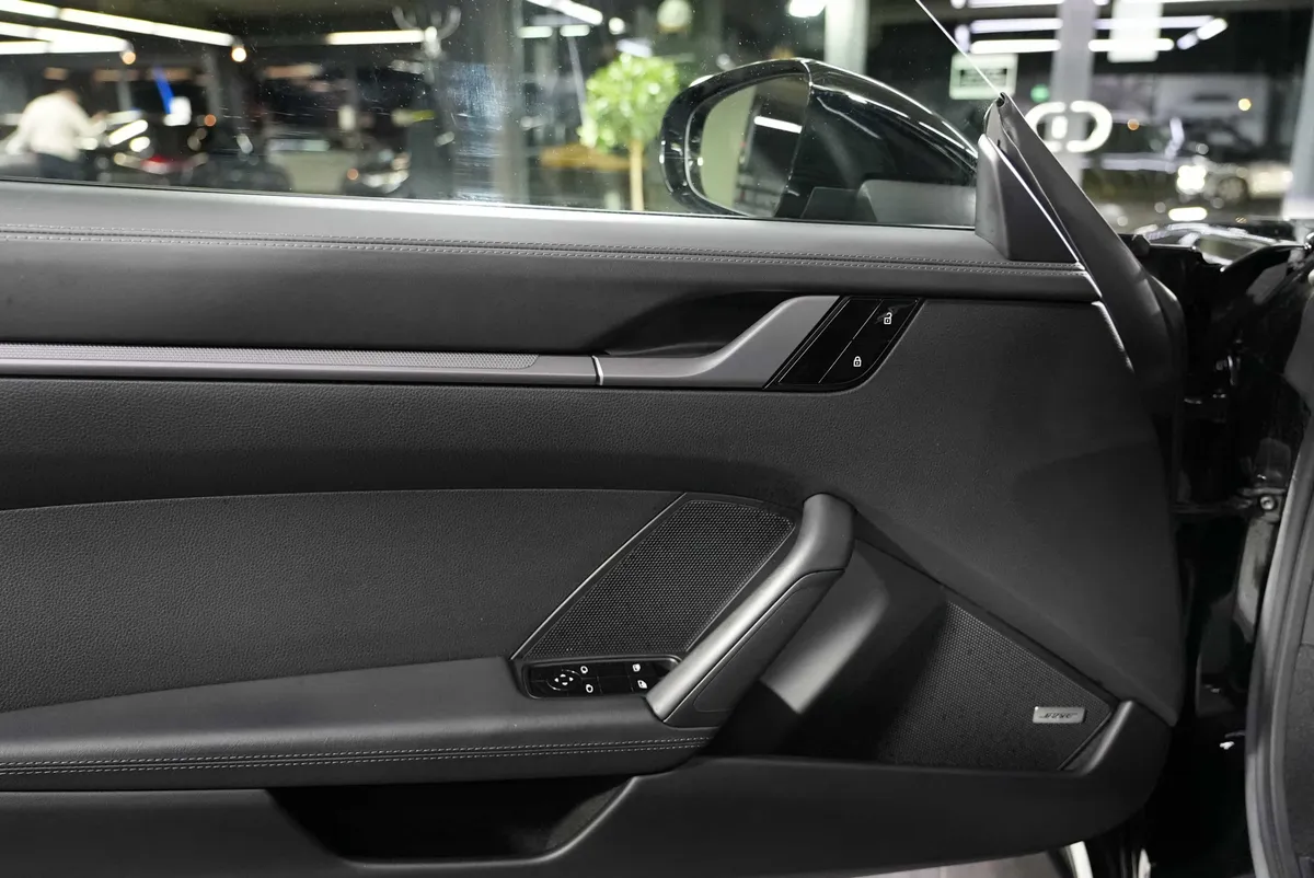 Porsche 911 Carrera S (992) - Image 14